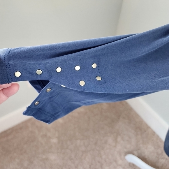 Chicos Size 2 Large Women’s Blue Long Sleeve Blouse Shirt Top Keyhole Front - Picture 4 of 9